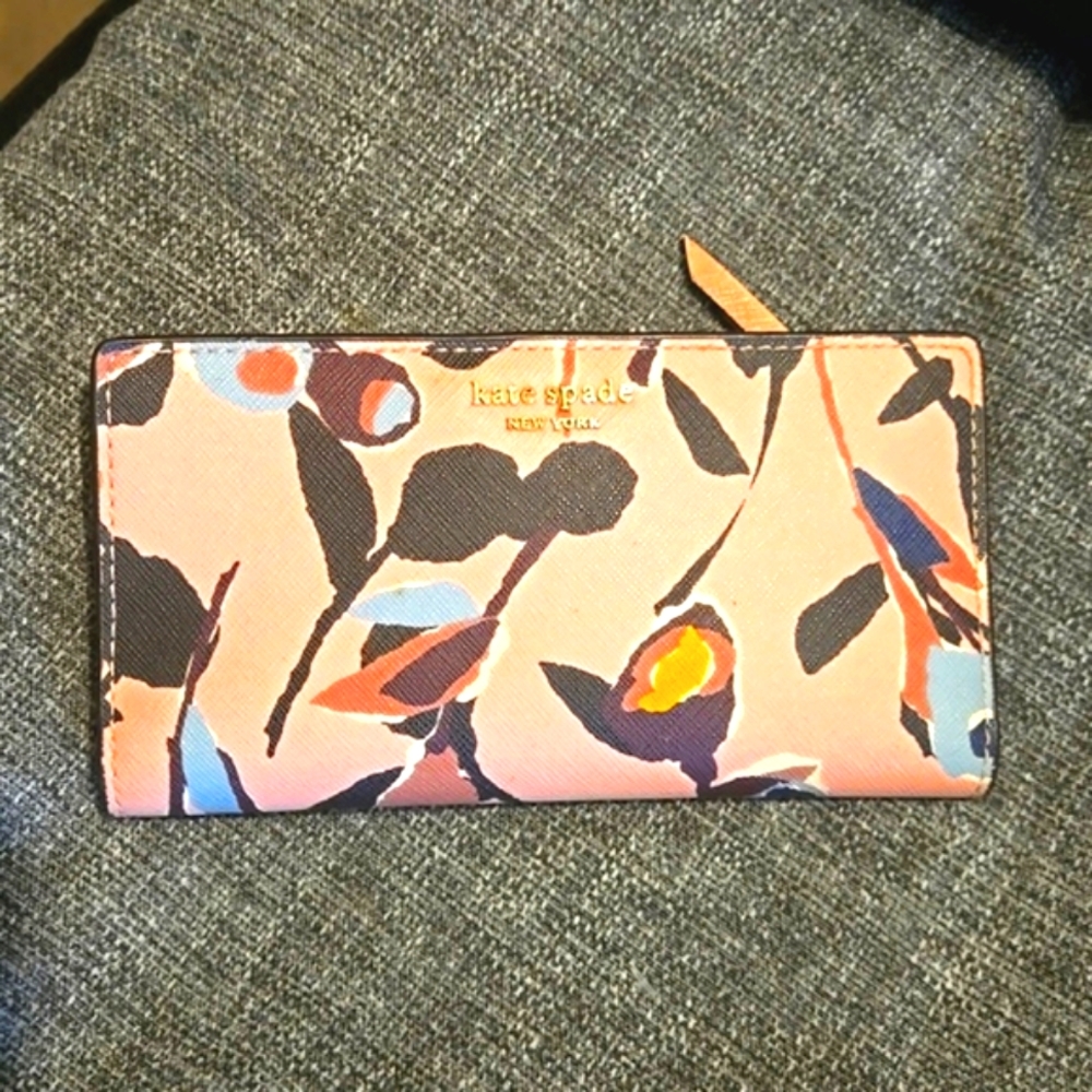 Kate Spade Cameron paper rose slim bifold wallet. COA
